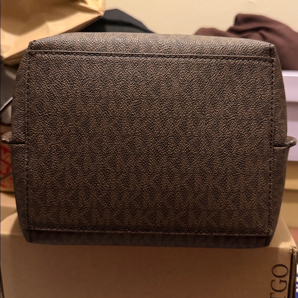 Michael Kors Brown Signature Bucket Bag with Tan Trim - Picture 5 of 7